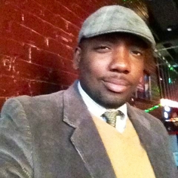 Lester Holmes looking dapper | Image Credit: Lester Holmes