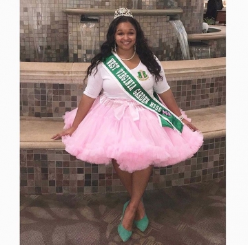 Pretty In Pink, Supreme in Green | Photo Credit: Senaia Harris
